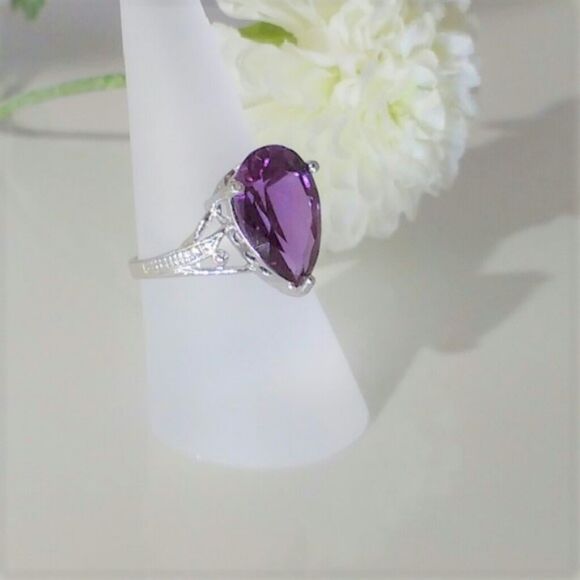 Alexandrite-Color Sapphire Ring Pear 6.4 Carats Size 7 - Picture 2 of 7